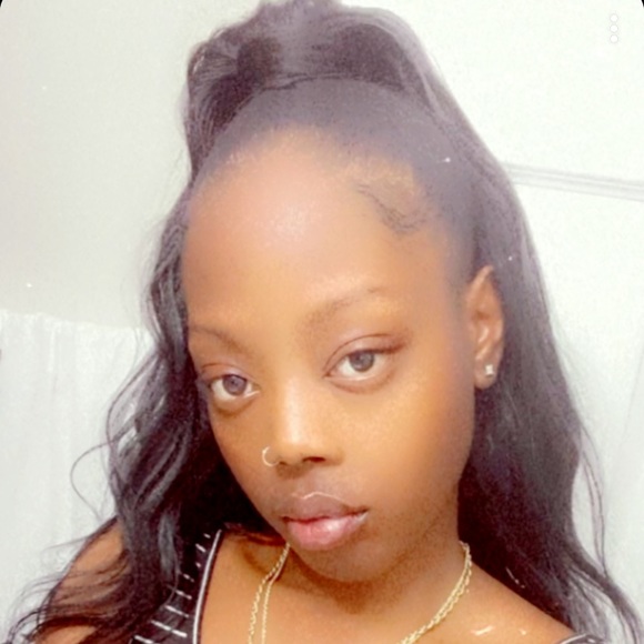 Meet your Posher, Ajasia - Picture 1 of 1